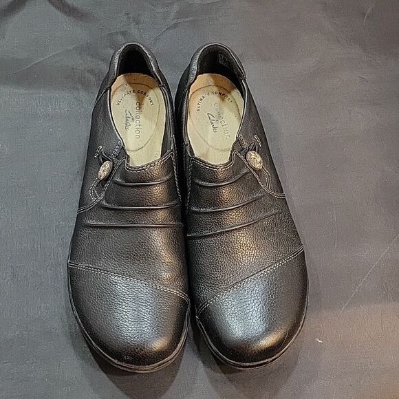 CLARKS COLLECTION WOMEN'S CHEYN INCA LOAFER - Picture 2 of 15